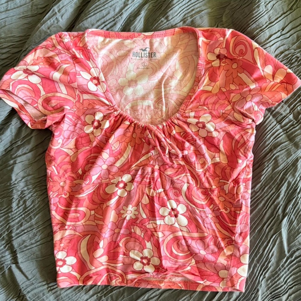 Hollister Pink Floral Crop Top